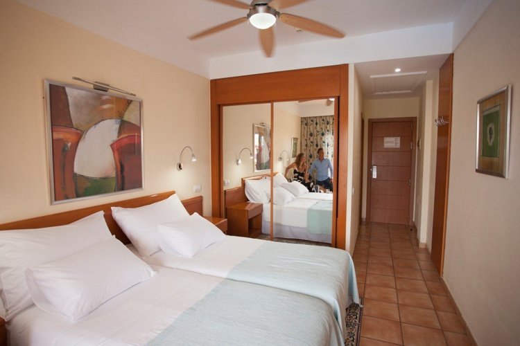 Extra comfort with sea view and airport transfers included coral cotillo beach hotel el cotillo Extra comfort with sea view and airport transfers included coral cotillo beach hotel el cotillo