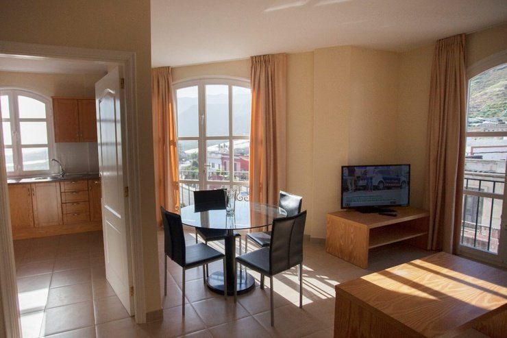2 bedroom apartment with terrace and sea view (2-4 persons) Coral Los Silos 