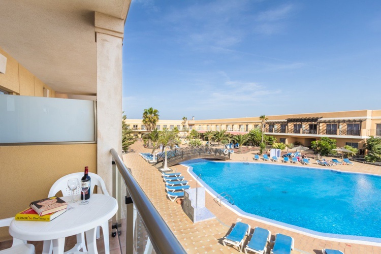 Pool view room 3 adults coral cotillo beach hotel el cotillo Pool view room 3 adults coral cotillo beach hotel el cotillo