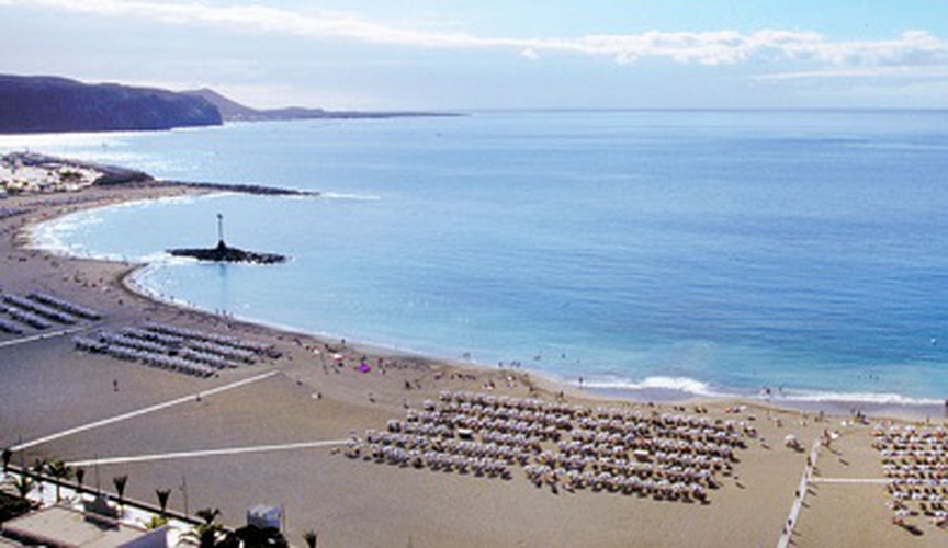 LAS VISTAS BEACH IN LOS CRISTIANOS. Coral Hotels