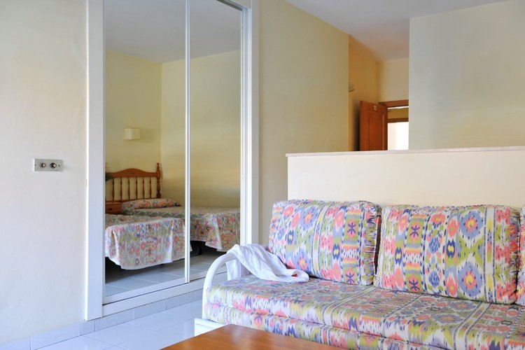 Studio with garden/pool view 2 adults + 1 child coral teide mar puerto de la cruz Studio with garden/pool view 2 adults + 1 child coral teide mar puerto de la cruz