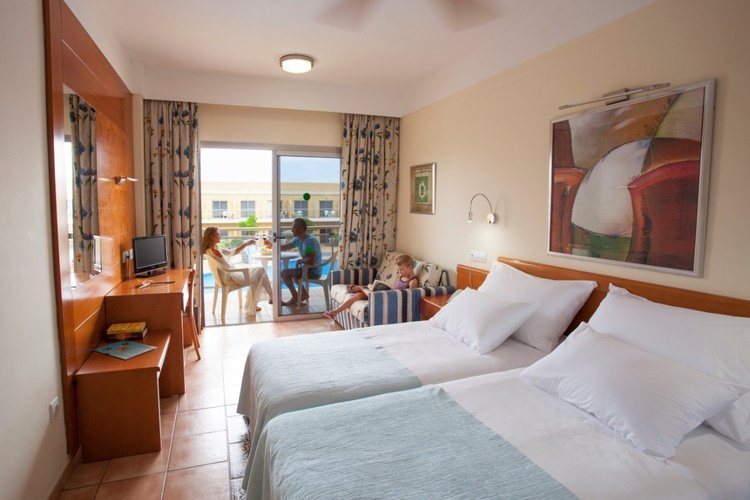 Extra comfort plus pool view rooms with airport transfer included coral cotillo beach hotel el cotillo Extra comfort plus pool view rooms with airport transfer included coral cotillo beach hotel el cotillo