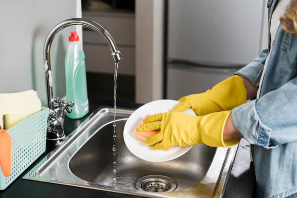 DISH WASHER Coral Hotels DISH WASHER Coral Hotels